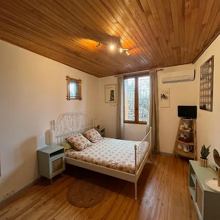 ベッド・アンド・ブレックファスト Les Maisons De Gaia D'hote Climatisee 3*